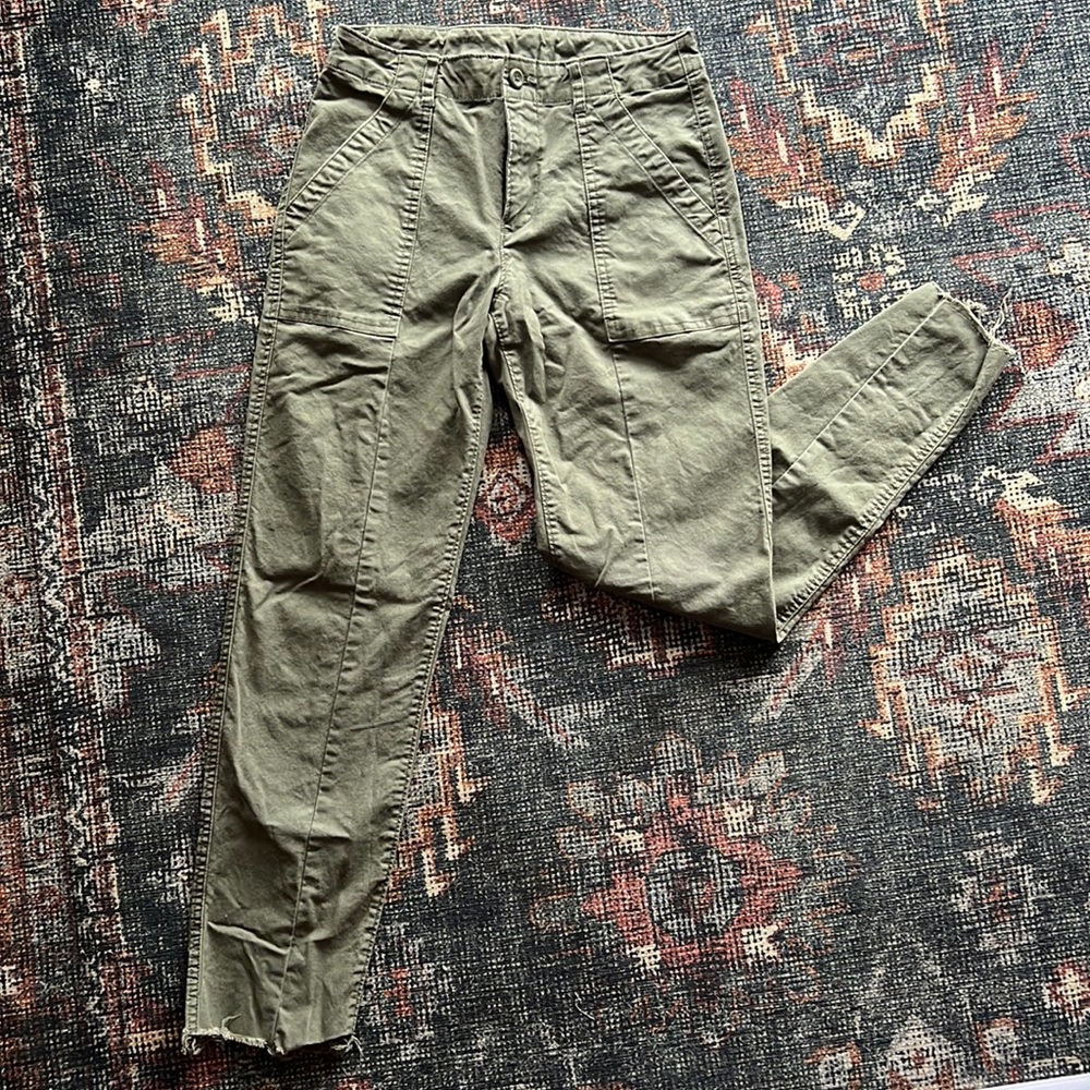 Old Navy military green pants